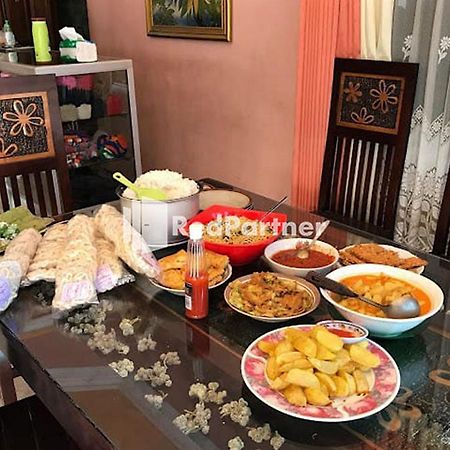 Bromo Indah Lestari Homestay RedPartner Pasuruan Extérieur photo