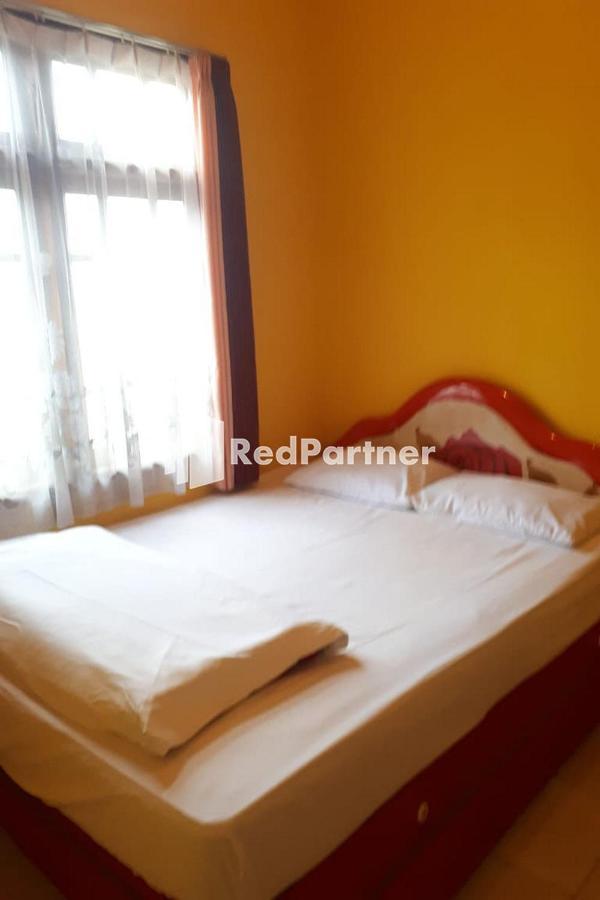 Bromo Indah Lestari Homestay RedPartner Pasuruan Extérieur photo
