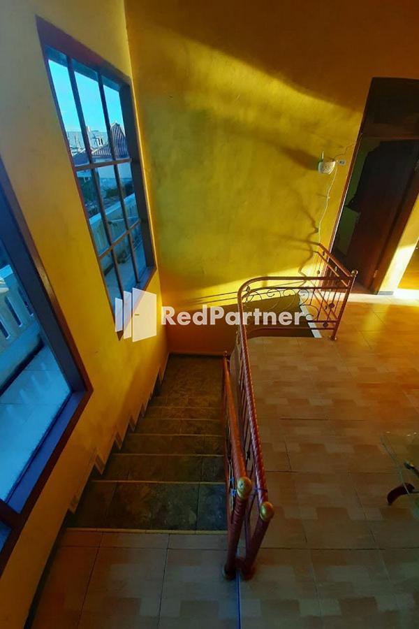 Bromo Indah Lestari Homestay RedPartner Pasuruan Extérieur photo
